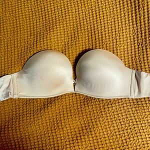 Victoria’s Secret beige bombshell bra